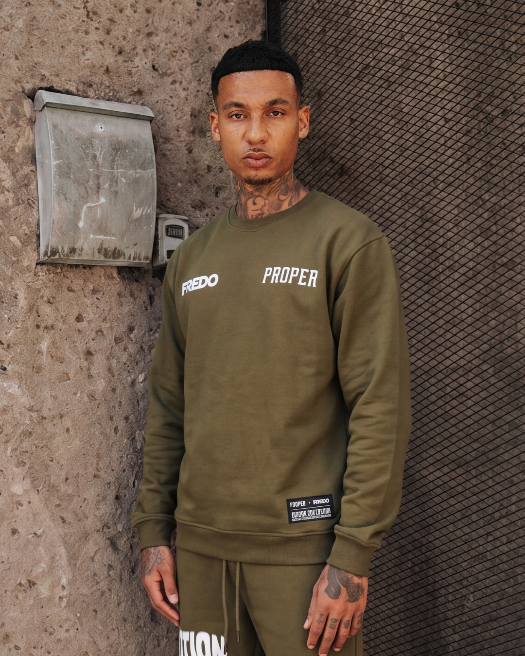 MOTION SICKNESS LONG SLEEVE KHAKI GREEN