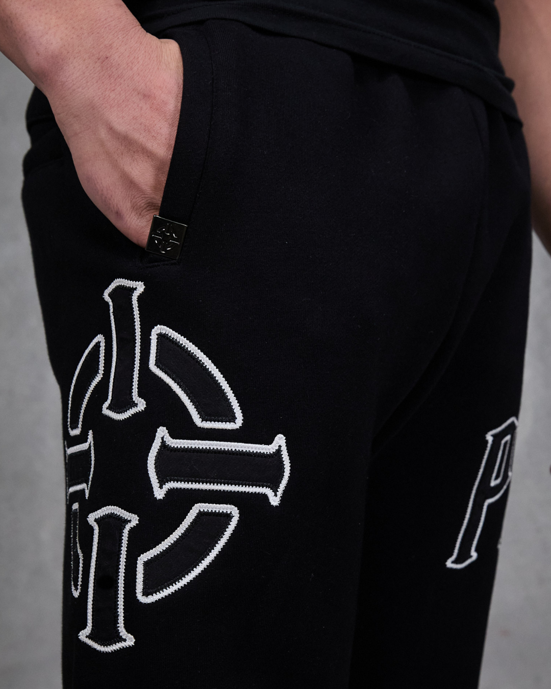 PROPER TARGET TRACKPANTS BLACK
