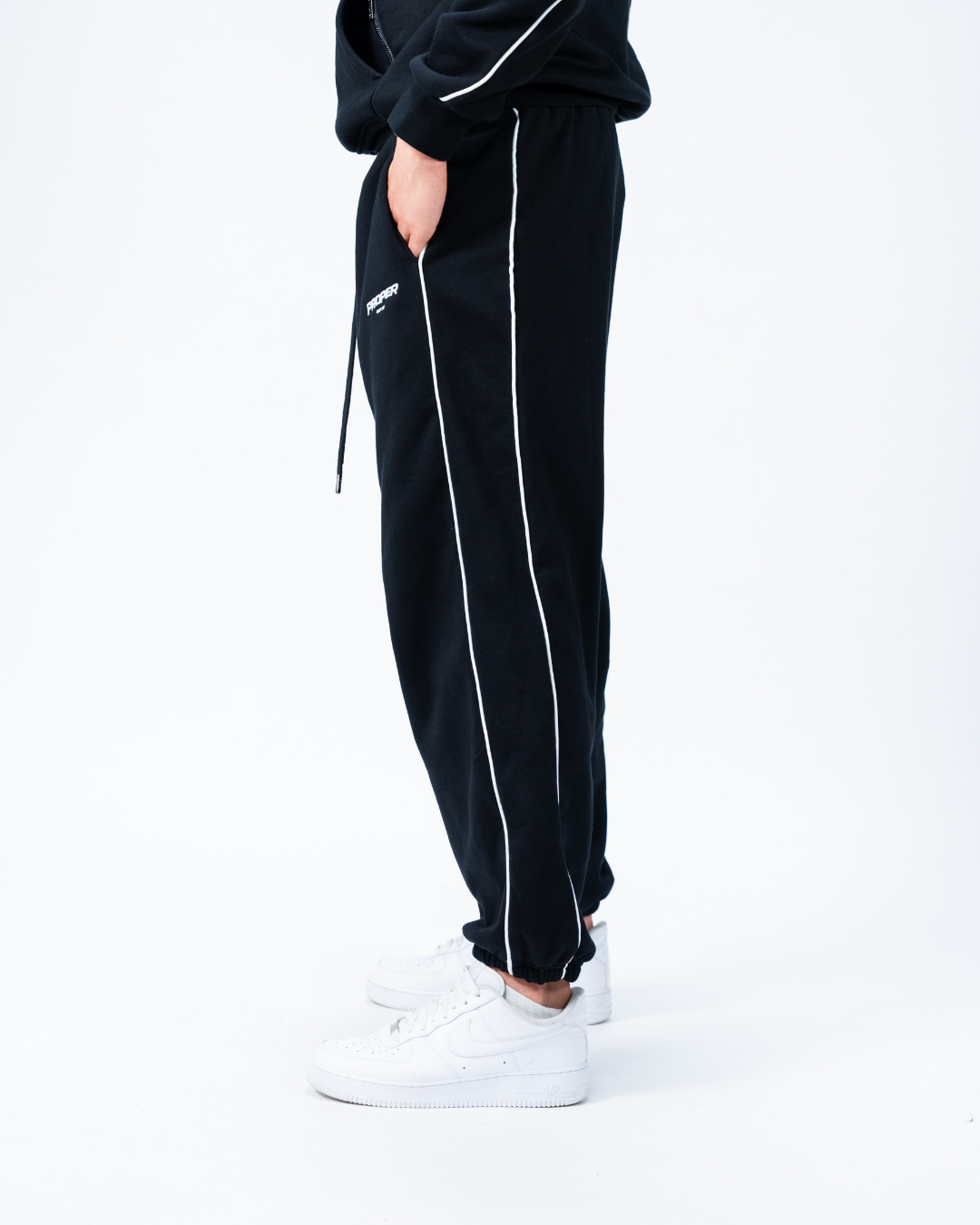CLUB TRACKPANTS BLACK/WHITE