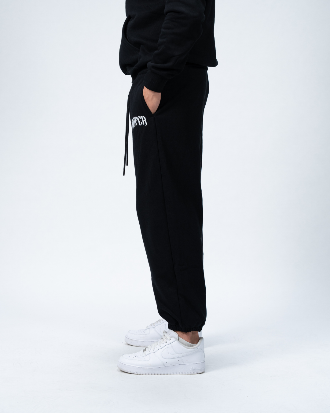 REGAL TRACKPANTS BLACK/WHITE