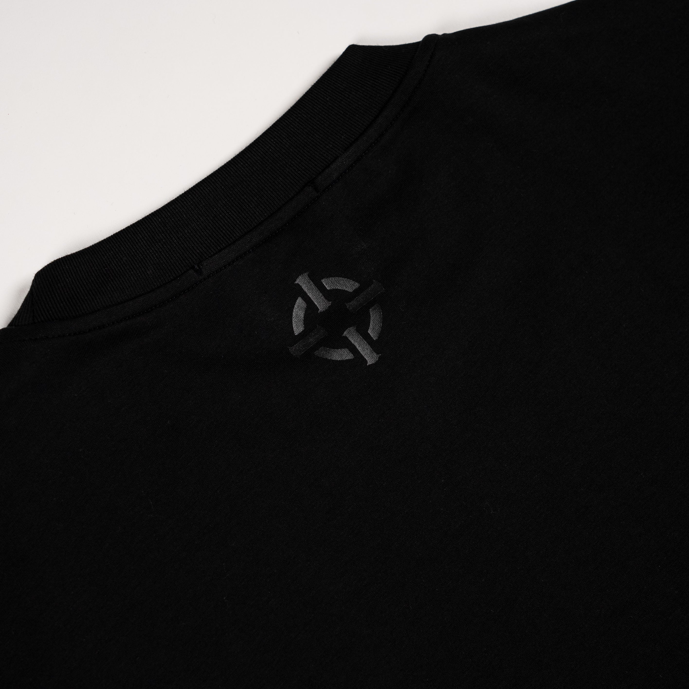 PROPER OG FITTED TEE BLACK