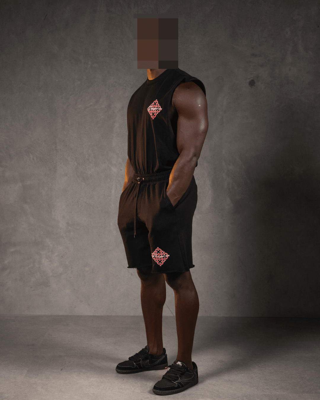 DIAMOND SCRIPT DISTRESSED SHORTS BLACK/RED - Proper Streetwear