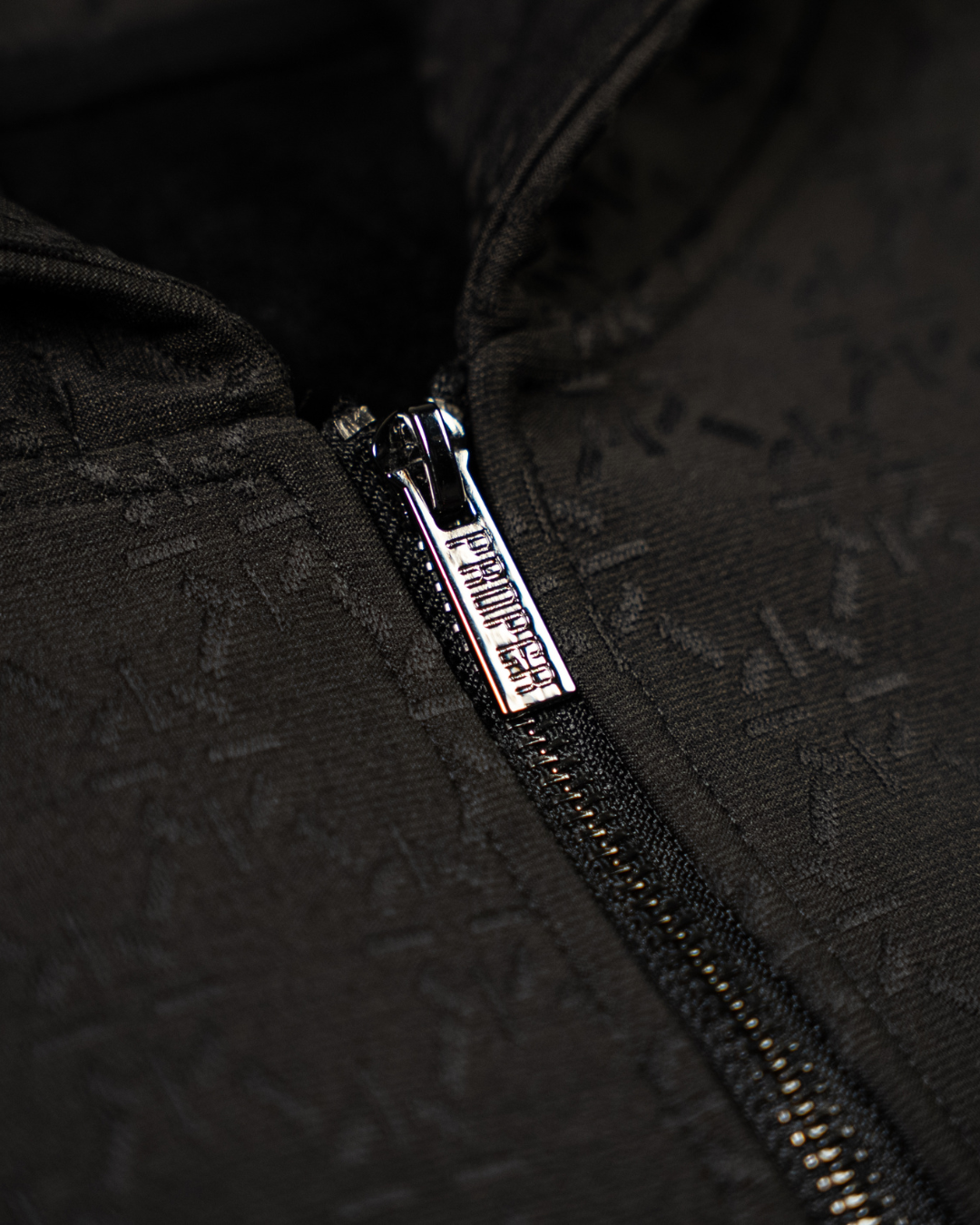PHANTOM ZIP UP JACKET BLACK