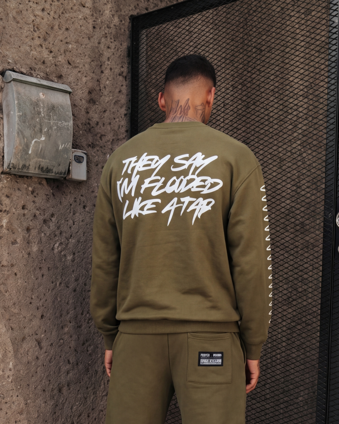 MOTION SICKNESS LONG SLEEVE KHAKI GREEN