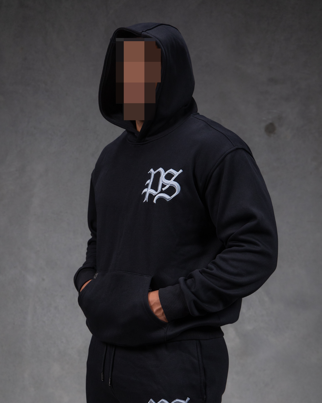 PS HOODIE BLACK