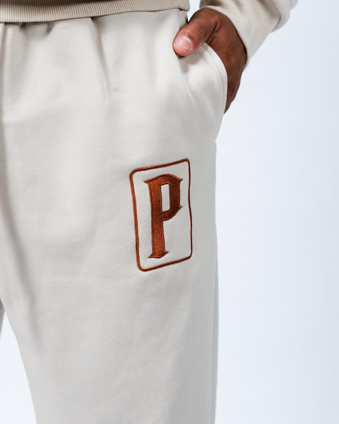 PRO TRACKPANTS SAND
