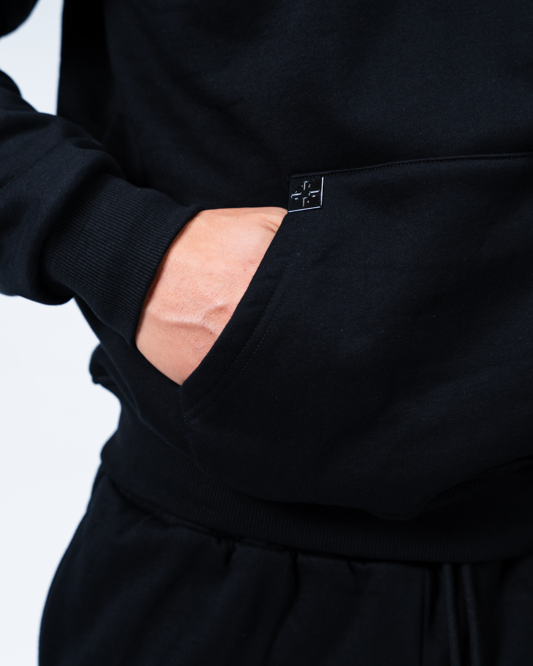 REGAL HOODIE BLACK/WHITE