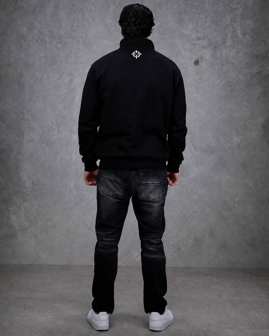 PROPER SIGNATURE QUARTER ZIP CREW BLACK