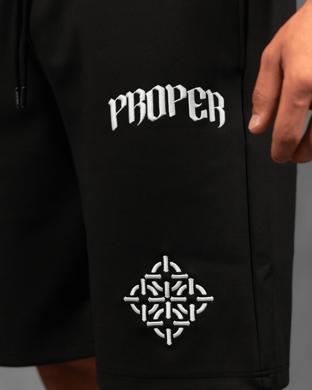 DIAMOND SHORTS BLACK - Proper Streetwear